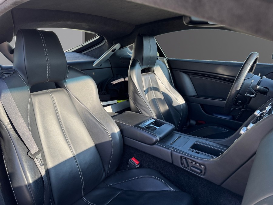 ASTON MARTIN d'occasion V8 VANTAGE ASTON MARTIN V8 VANTAGE 4.7