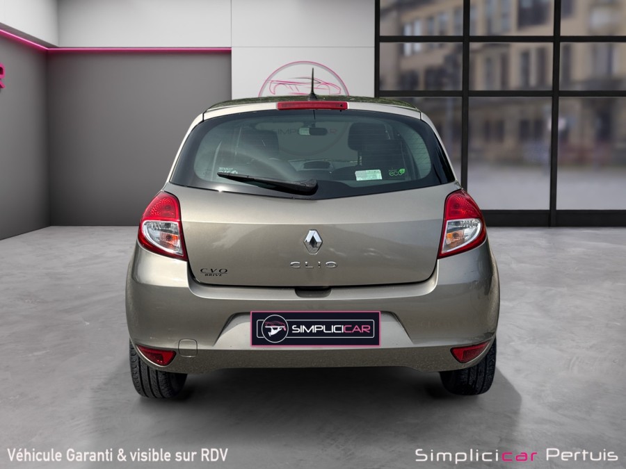RENAULT d'occasion CLIO CONFORT EXPRESSION 1.5DCI 85 de 2011 Pertuis