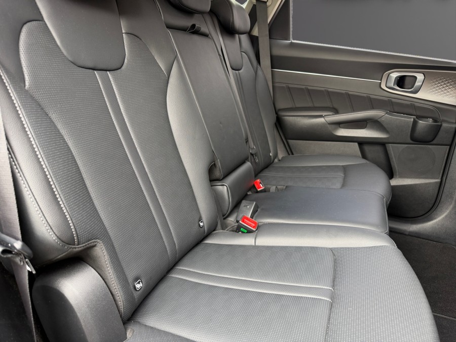 KIA d'occasion SORENTO 1.6 T-GDI 253 PHEV DESIGN 7P de 2024 Méry Sur