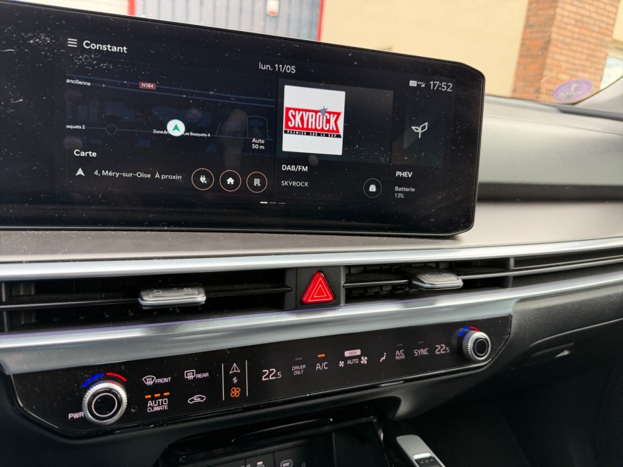 KIA d'occasion SORENTO 1.6 T-GDI 253 PHEV DESIGN 7P de 2024 Méry Sur