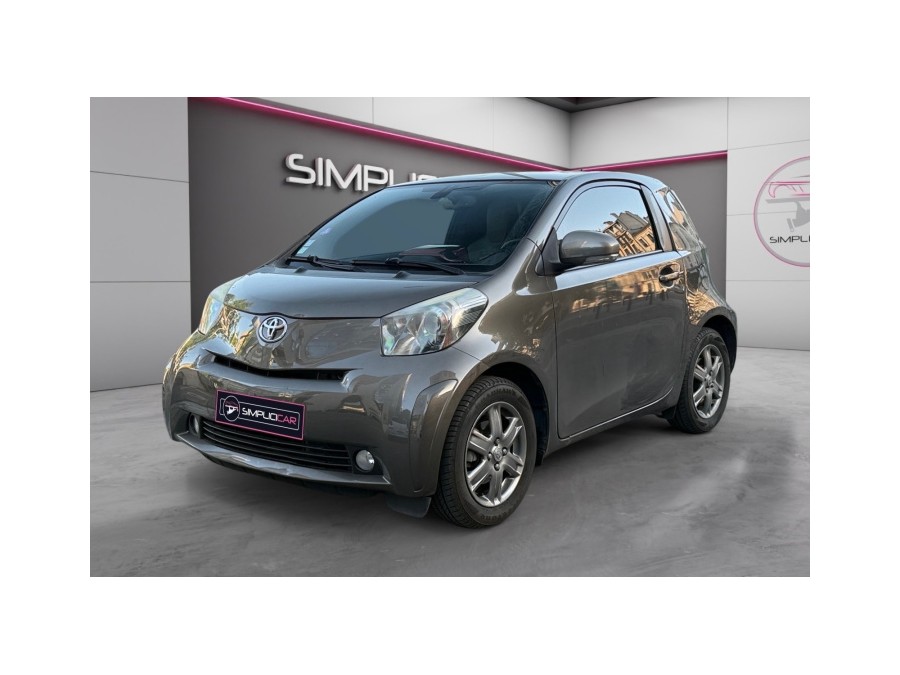 TOYOTA d'occasion IQ 1.0 68 VVT-I IQ DARK EDITION MULTIDRIVE de 2011