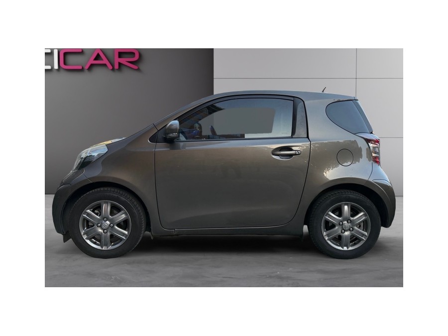 TOYOTA d'occasion IQ 1.0 68 VVT-I IQ DARK EDITION MULTIDRIVE de 2011
