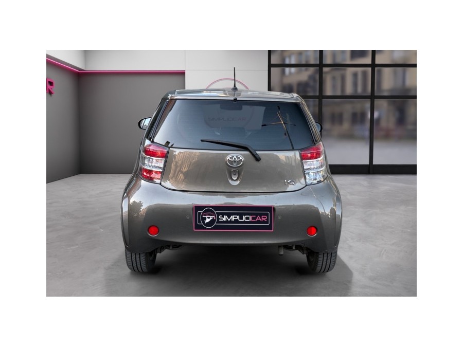 TOYOTA d'occasion IQ 1.0 68 VVT-I IQ DARK EDITION MULTIDRIVE de 2011