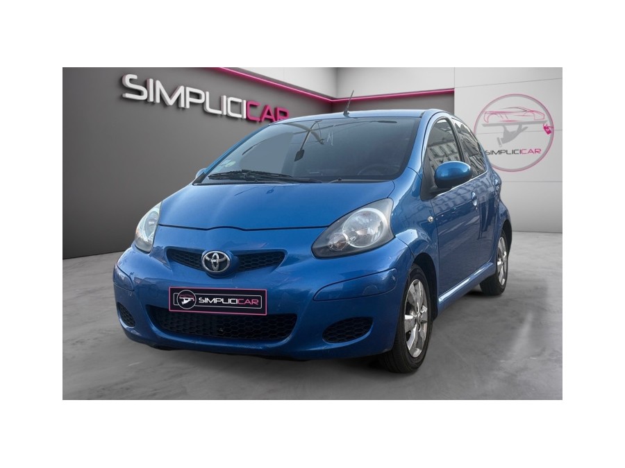 TOYOTA d'occasion AYGO 1.0 VVT-I 72 X-NIGHT PH2 de 2010 Montreuil