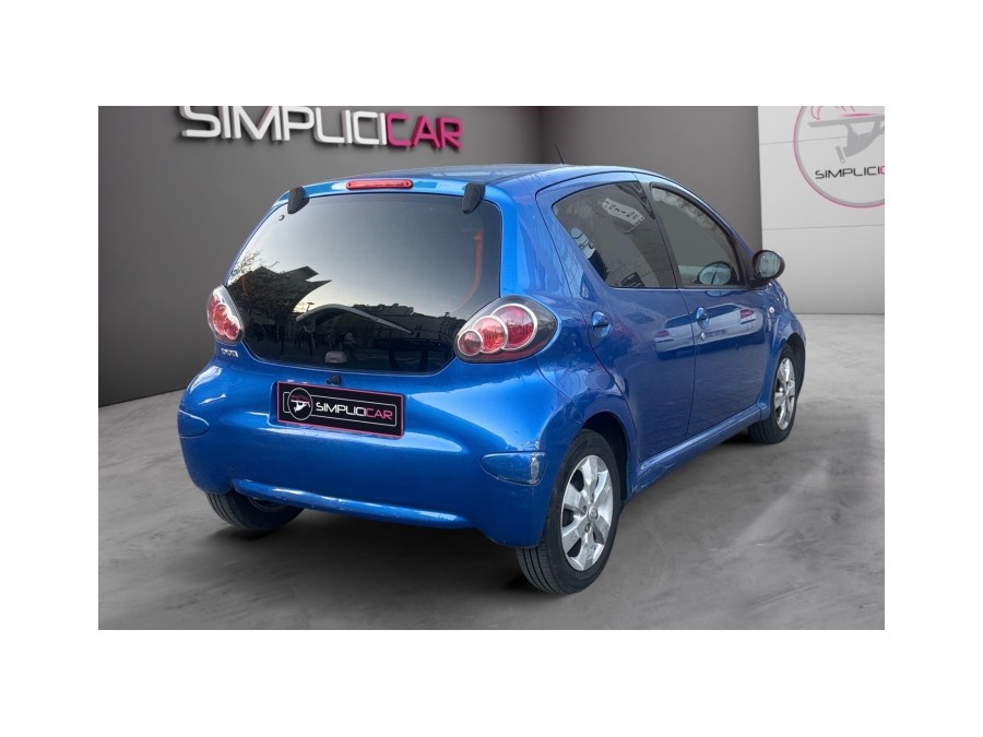TOYOTA d'occasion AYGO 1.0 VVT-I 72 X-NIGHT PH2 de 2010 Montreuil