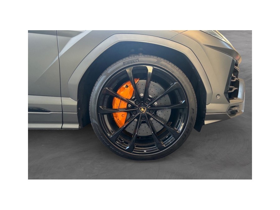 LAMBORGHINI d'occasion URUS 4.0 V8 de 2022 Montreuil (93)﻿