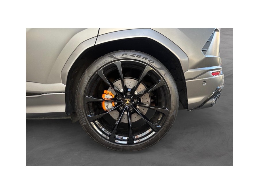 LAMBORGHINI d'occasion URUS 4.0 V8 de 2022 Montreuil (93)﻿