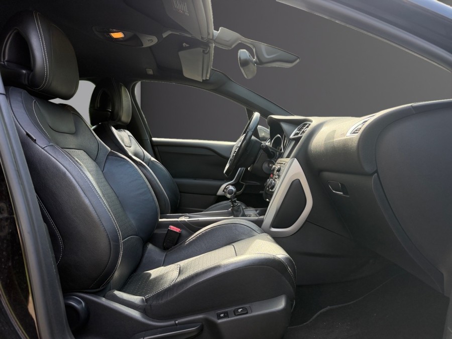 CITROEN d'occasion DS4 1.6 E-HDI 110 CHIC de 2013 Cannes (06)﻿