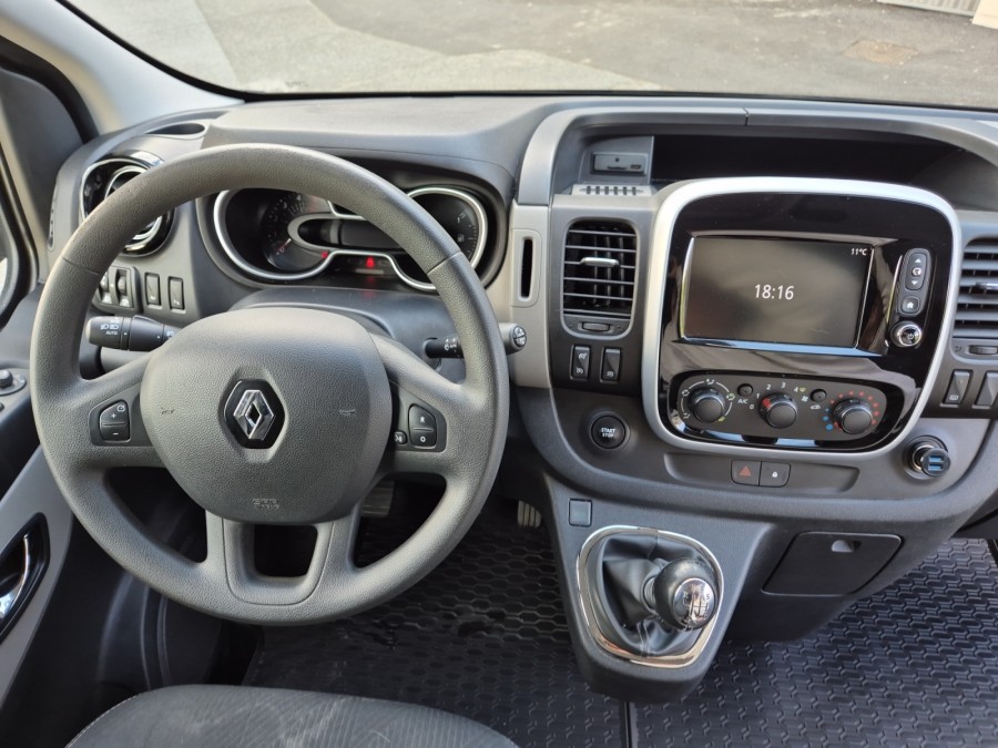 RENAULT d'occasion TRAFIC L1H1 1.6 DCI 140 CONFORT de 2019 Angers