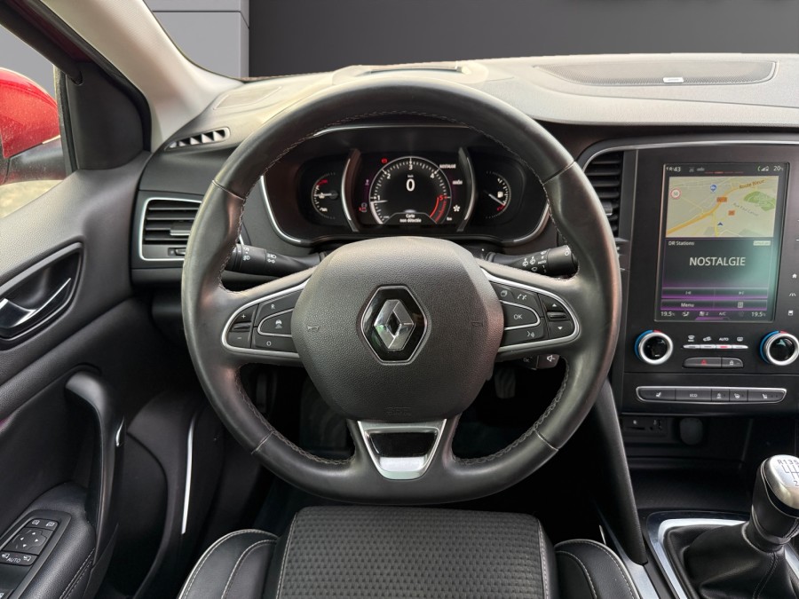 RENAULT d'occasion MEGANE 1.6 DCI 130 ZEN de 2015 Saint Nazaire (44)﻿