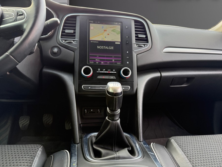 RENAULT d'occasion MEGANE 1.6 DCI 130 ZEN de 2015 Saint Nazaire (44)﻿