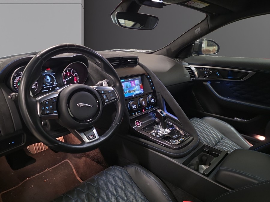 JAGUAR d'occasion F-TYPE 5.0 V8 575 SVR AWD de 2017 Angers (49)﻿