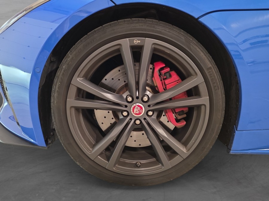 JAGUAR d'occasion F-TYPE 5.0 V8 575 SVR AWD de 2017 Angers (49)﻿