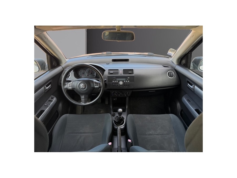 SUZUKI d'occasion SWIFT 1.3 DDIS GL de 2005 Tours (37)﻿