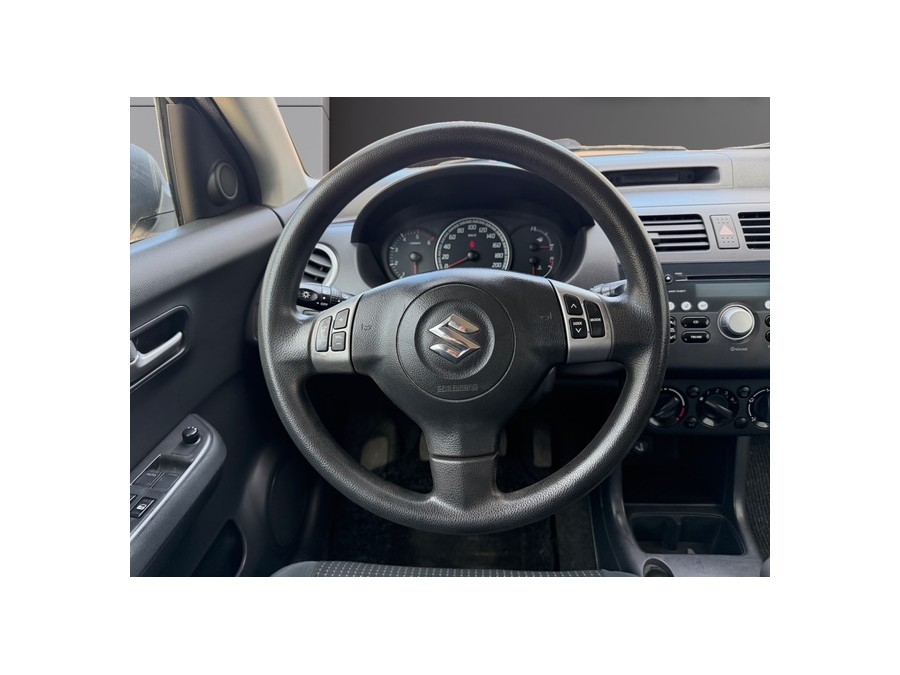 SUZUKI d'occasion SWIFT 1.3 DDIS GL de 2005 Tours (37)﻿