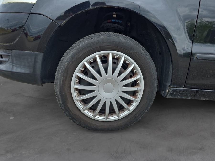 VOLKSWAGEN d'occasion FOX 1.4 75 de 2008 Vichy (03)﻿
