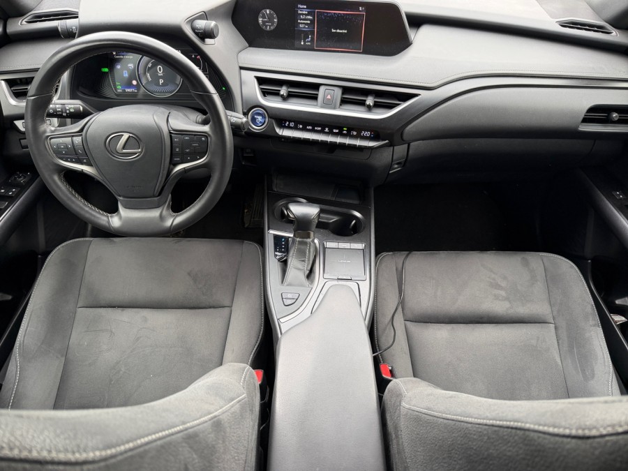 LEXUS d'occasion UX 250H 2WD de 2020 Lyon Nord (69)﻿