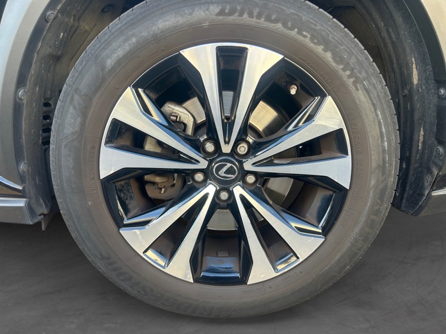 LEXUS d'occasion NX 300H 4WD SPORT EXECUTIVE de 2019 Cannes (06)﻿