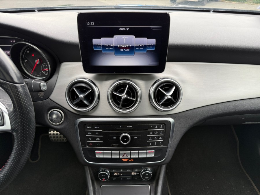 MERCEDES d'occasion CLASSE GLA GLA 200 D STARLIGHT EDITION de 2019