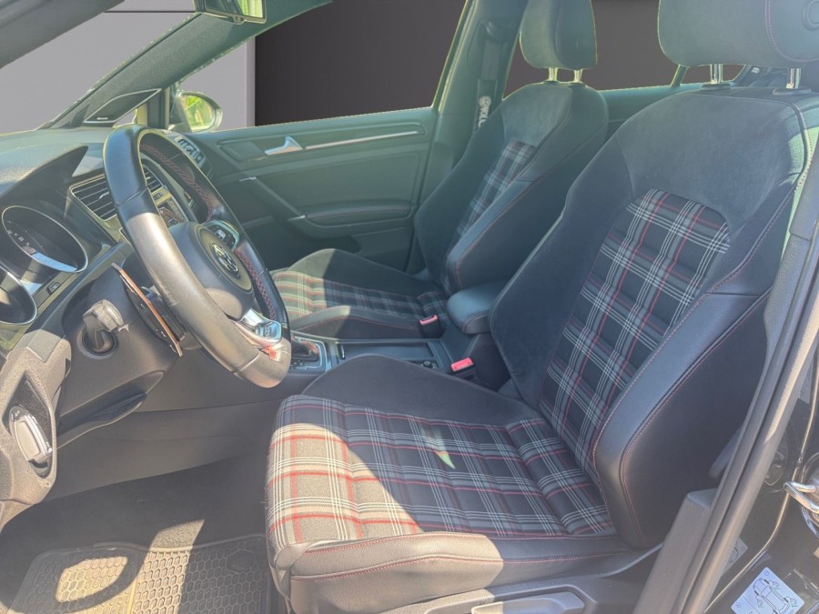 VOLKSWAGEN d'occasion GOLF VII 2.0 TSI 220 GTI DSG de 2013 Nord Isère