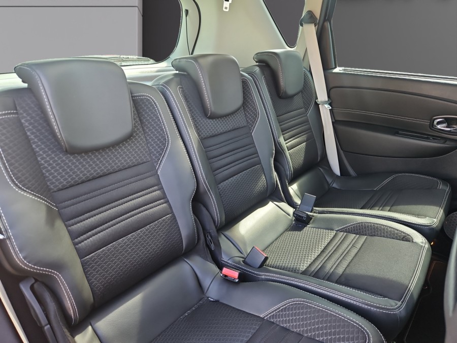 RENAULT d'occasion SCENIC 1.6 DCI 130 ENERGY BOSE E6 de 2015 Evreux