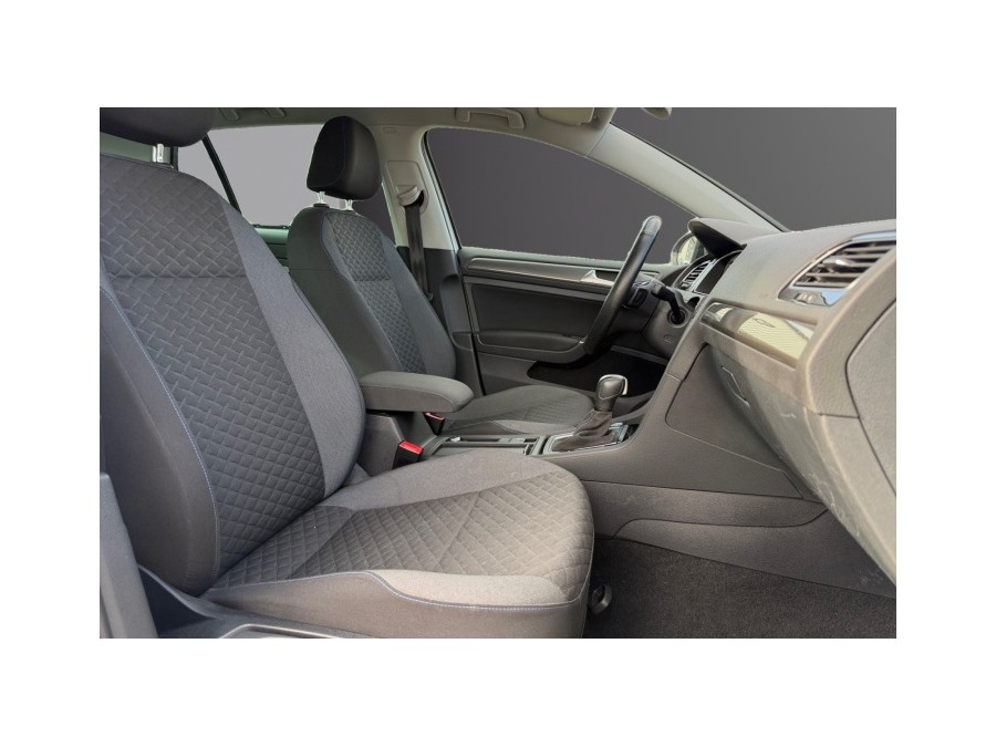 VOLKSWAGEN d'occasion GOLF 1.5 TSI EVO 130 CONFORTLINE DSG de 2019