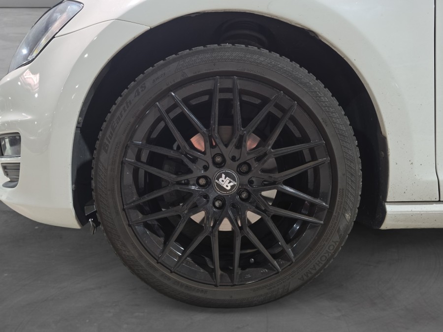 VOLKSWAGEN d'occasion GOLF 1.6 TDI 105 CUP de 2014 Meximeux (01)﻿