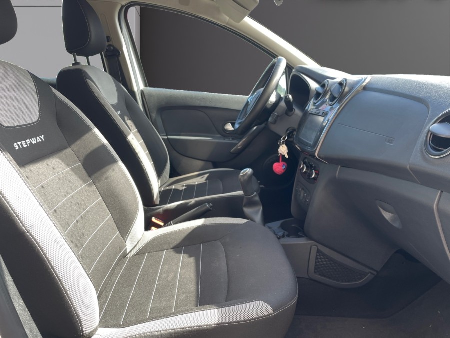 DACIA d'occasion SANDERO 1.5 BLUE DCI 95 Stepway de 2018 Genevois