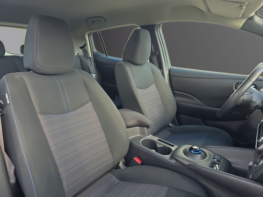 NISSAN d'occasion LEAF ELECTRIQUE 40 KWH ACENTA de 2022 Vichy (03)﻿