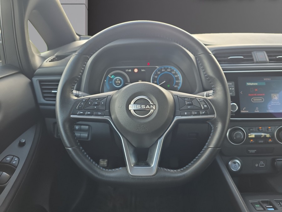 NISSAN d'occasion LEAF ELECTRIQUE 40 KWH ACENTA de 2022 Vichy (03)﻿