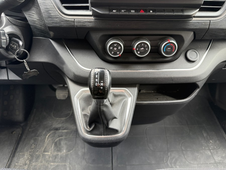 RENAULT d'occasion TRAFIC L1H1 2T8 2.0 BLUE DCI 150 GRAND CONFORT de