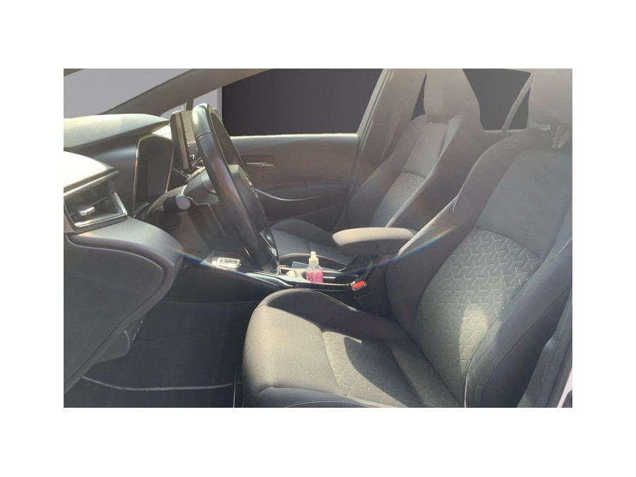 TOYOTA d'occasion COROLLA TS 184H DYNAMIC BUSINESS de 2021 Montreuil