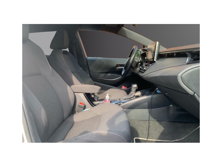 TOYOTA d'occasion COROLLA TS 184H DYNAMIC BUSINESS de 2021 Montreuil