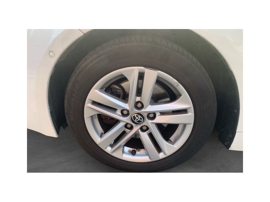 TOYOTA d'occasion COROLLA TS 184H DYNAMIC BUSINESS de 2021 Montreuil