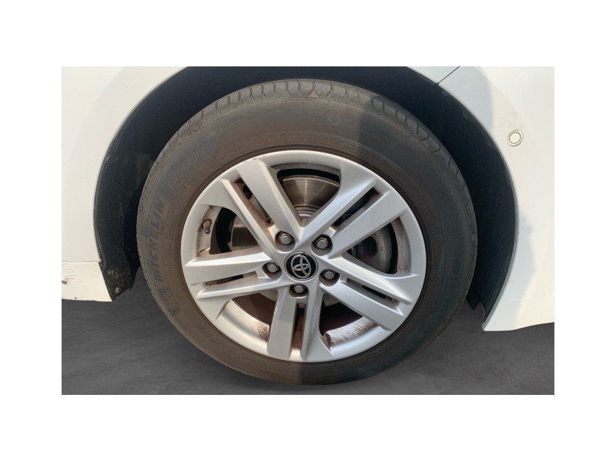 TOYOTA d'occasion COROLLA TS 184H DYNAMIC BUSINESS de 2021 Montreuil