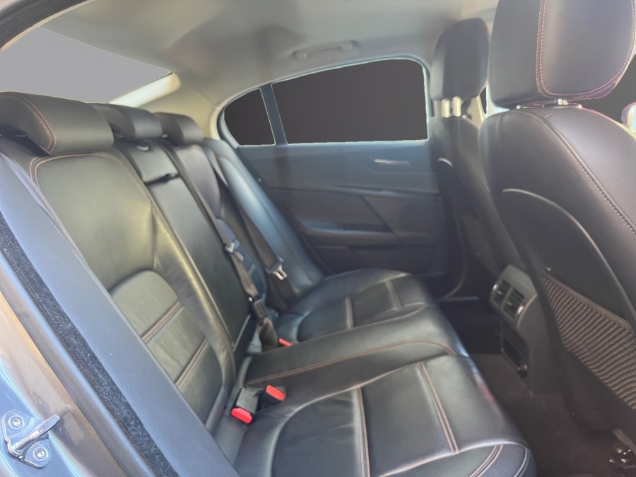 JAGUAR d'occasion XE 2.0L D 180 PURE BA de 2017 Le Raincy (93)﻿