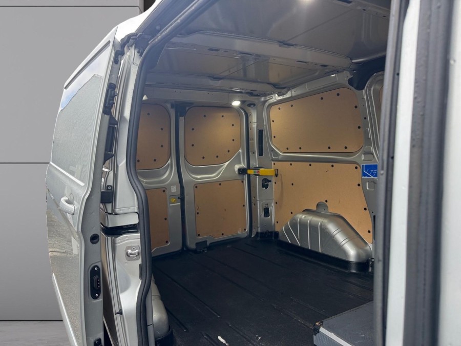 FORD d'occasion TRANSIT CA 300 L1H1 2.0 ECOBLUE 170 LIMITED de 2021