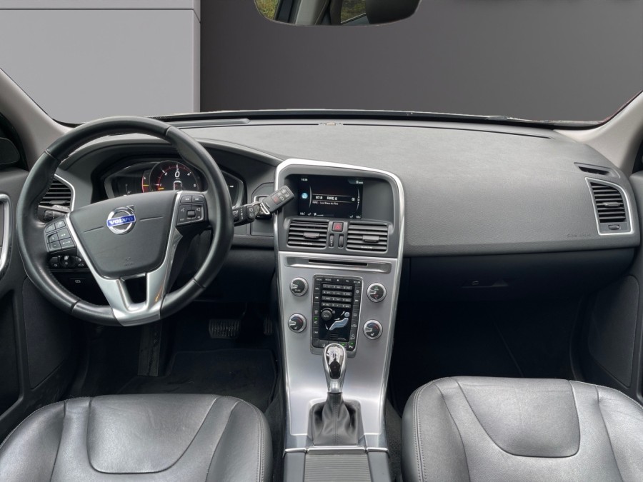 VOLVO d'occasion XC60 D4 AWD 190 XENIUM GEARTRONIC de 2016 La Flèche