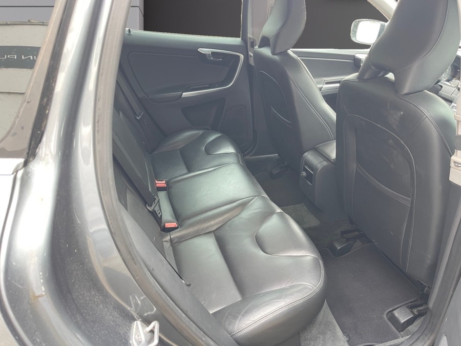 VOLVO d'occasion XC60 D4 AWD 190 XENIUM GEARTRONIC de 2016 La Flèche