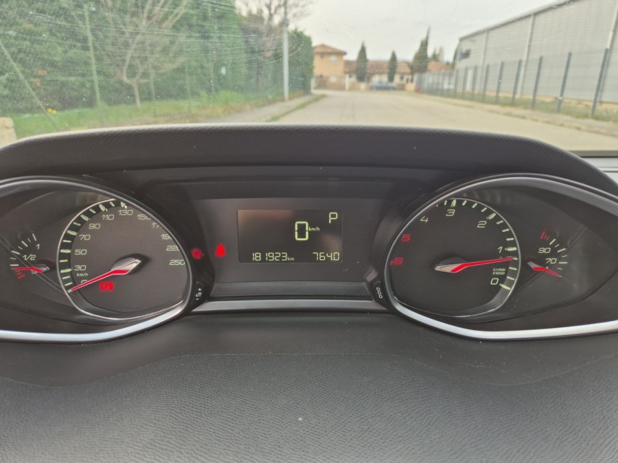 PEUGEOT d'occasion 308 2.0 BLUE HDI 150 ALLURE BA de 2015 Valence