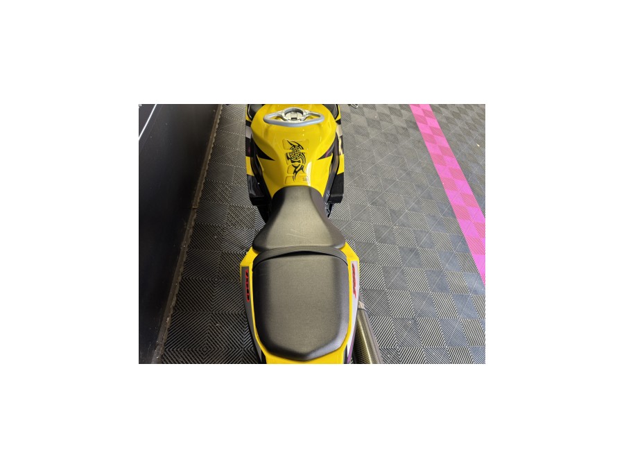 SUZUKI d'occasion GSX-R750 GSX-R750 20eme anniversaire de 2005 Méry