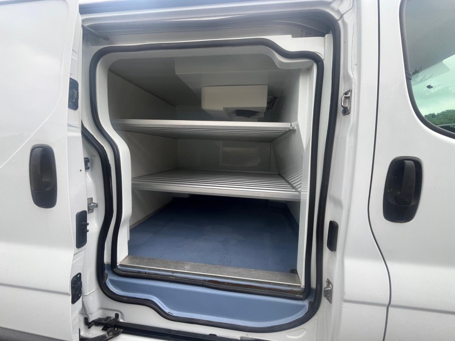 RENAULT d'occasion TRAFIC PRO+ L1H1 2.0DCI 115 de 2014 Brive La