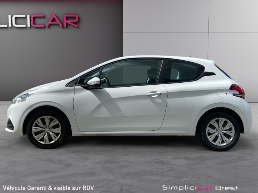 PEUGEOT d'occasion 208 1.6 BLUE HDI 75 ACTIVE de 2015 Brest (29)﻿