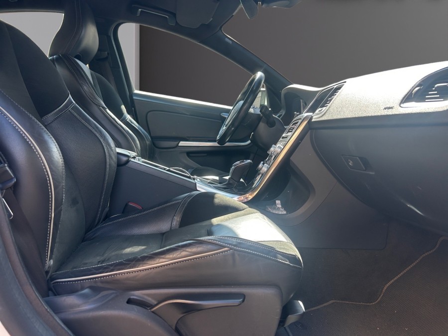VOLVO d'occasion S60 D3 150 R-DESIGN de 2015 Cannes (06)﻿