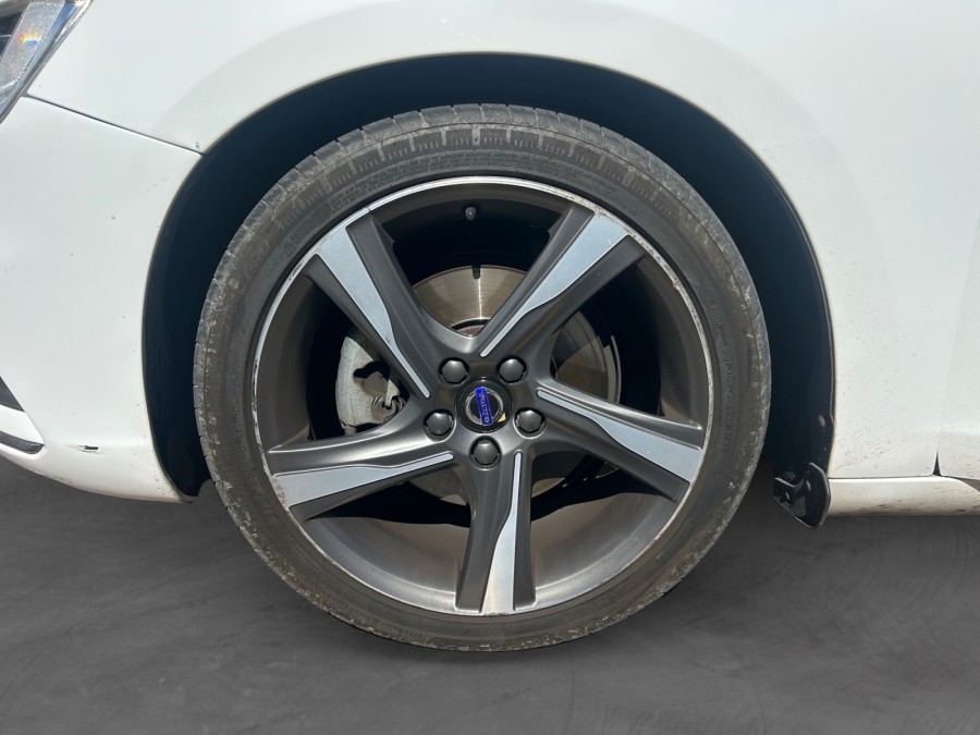 VOLVO d'occasion S60 D3 150 R-DESIGN de 2015 Cannes (06)﻿