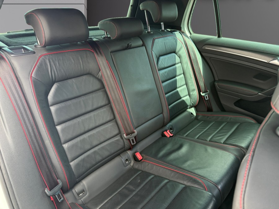 VOLKSWAGEN d'occasion GOLF 2.0 TSI 290 GTI TCR de 2019 Vannes (56)﻿