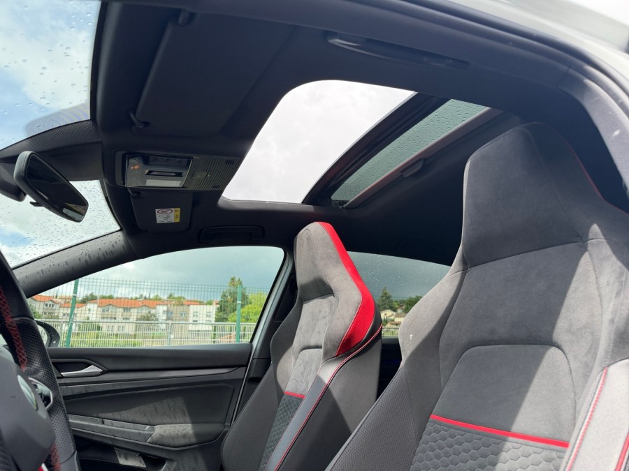 VOLKSWAGEN d'occasion GOLF 2.0 TSI 300 GTI CLUBSPORT DSG de 2021 Lyon
