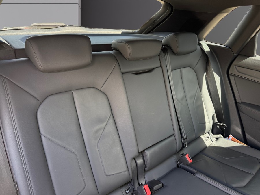 AUDI d'occasion Q3 35 TDI 2.0 150 Design Luxe de 2020 Orleans (45)﻿