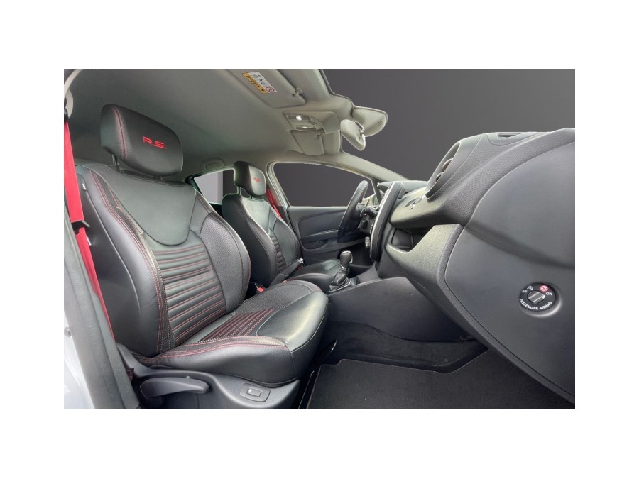 RENAULT d'occasion CLIO RS TROPHY 220 EDC de 2017 Champigny sur Marne