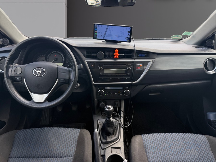 TOYOTA d'occasion AURIS TS 136H FREESTYLE de 2013 Orleans (45)﻿